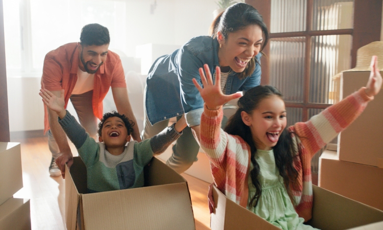 Long-distance moving with kids